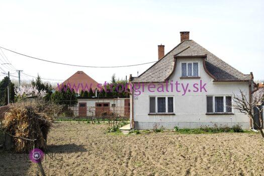 Znížená cena! 3 izbový rodinný dom s garážou v obci Pataš