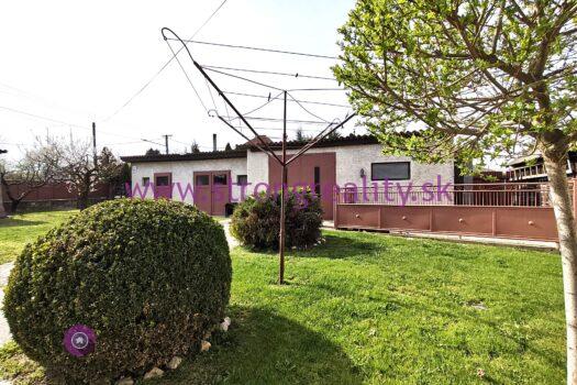 Znížená cena! 3 izbový rodinný dom s garážou v obci Pataš