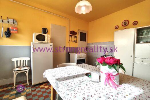 Znížená cena! 3 izbový rodinný dom s garážou v obci Pataš