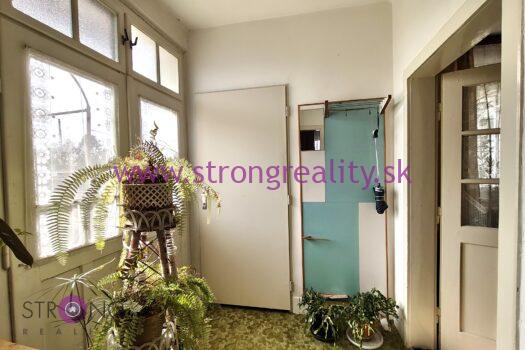 Znížená cena! 3 izbový rodinný dom s garážou v obci Pataš