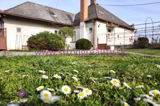 Znížená cena! 3 izbový rodinný dom s garážou v obci Pataš