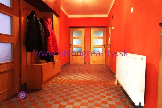 4 izbový rodinný dom v obci Holice