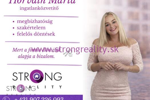 Svetlý veľkometrážny trojizbový byt s balkónom, šatníkom a nízkymi nákladmi.