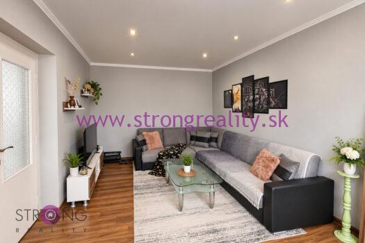 5 izb.rodinný dom s garážou a veľkorysým pozemkom v obci Ohrady okr. Dun. Streda